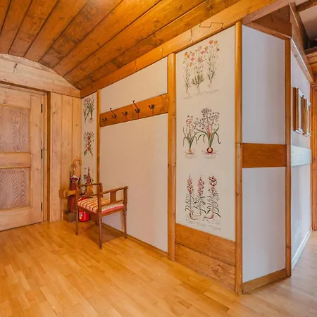Casa Verocai - Mountain View Terrace & Parking 아파트