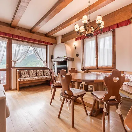 Casa Verocai - Mountain View Terrace & Parking 아파트